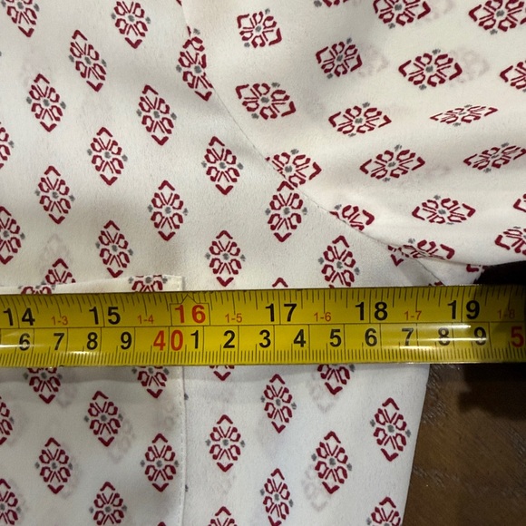 LOFT Blouse with Pink and Cream Pattern Size S - Picture 4 of 7